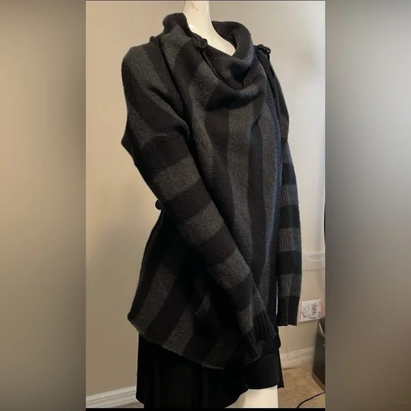Vince Wrap Drape Front Cashmere Wool Alpaca Blend Sweater Black Gray Stripe EC M - Picture 2 of 16